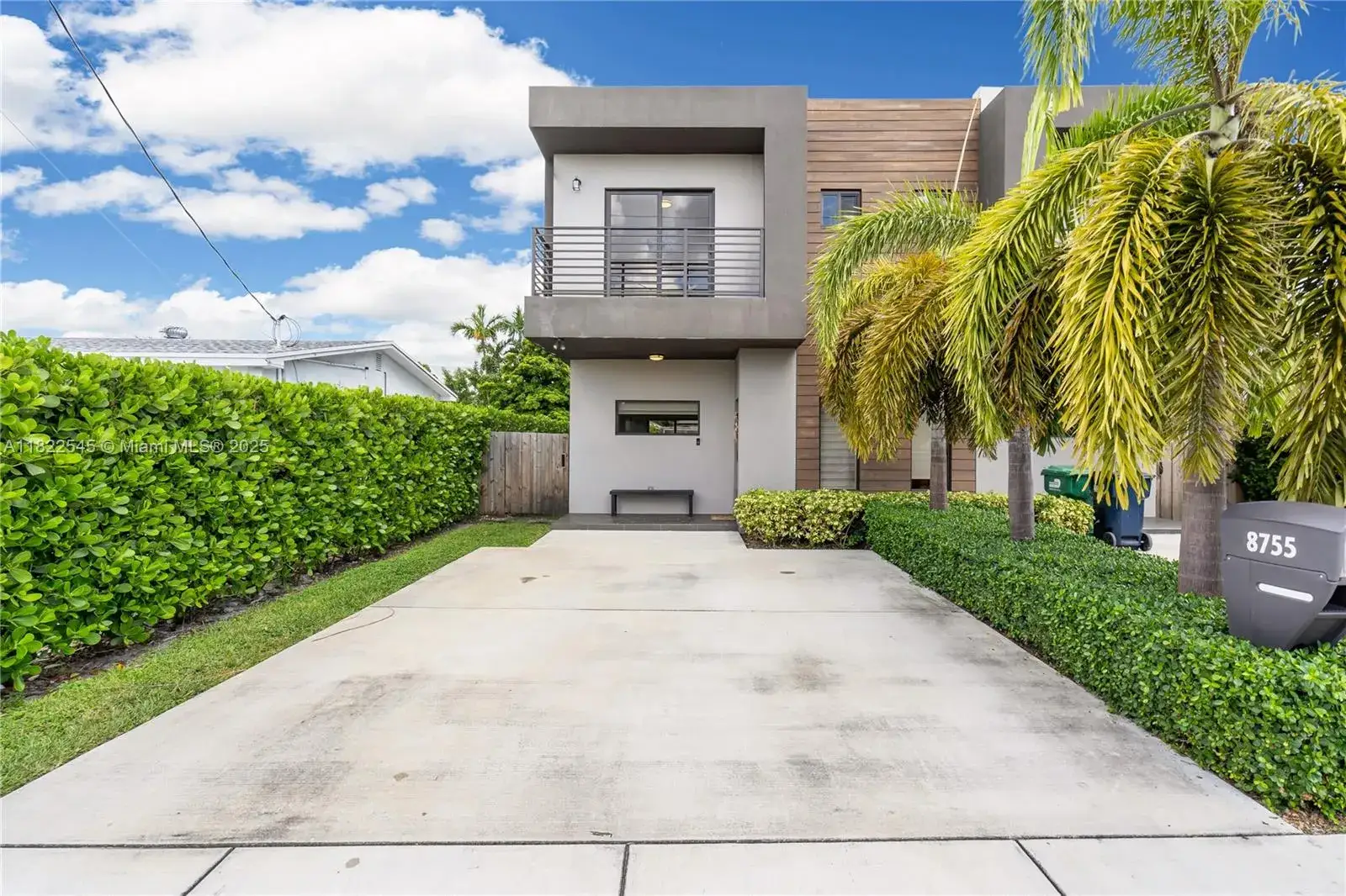 3 bedroom 2 bath Residential Lease for rent at 8755 SW 34th St # 2, Miami FL 33165