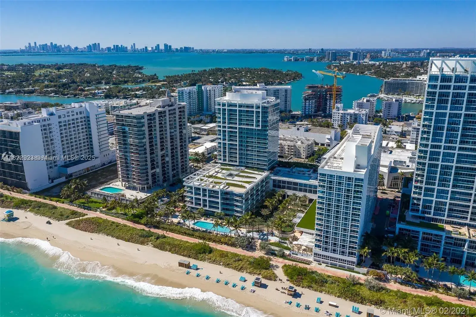 1 bedroom 1 bath Residential Lease for rent at 6899 Collins Ave # 1409, Miami Beach FL 33141