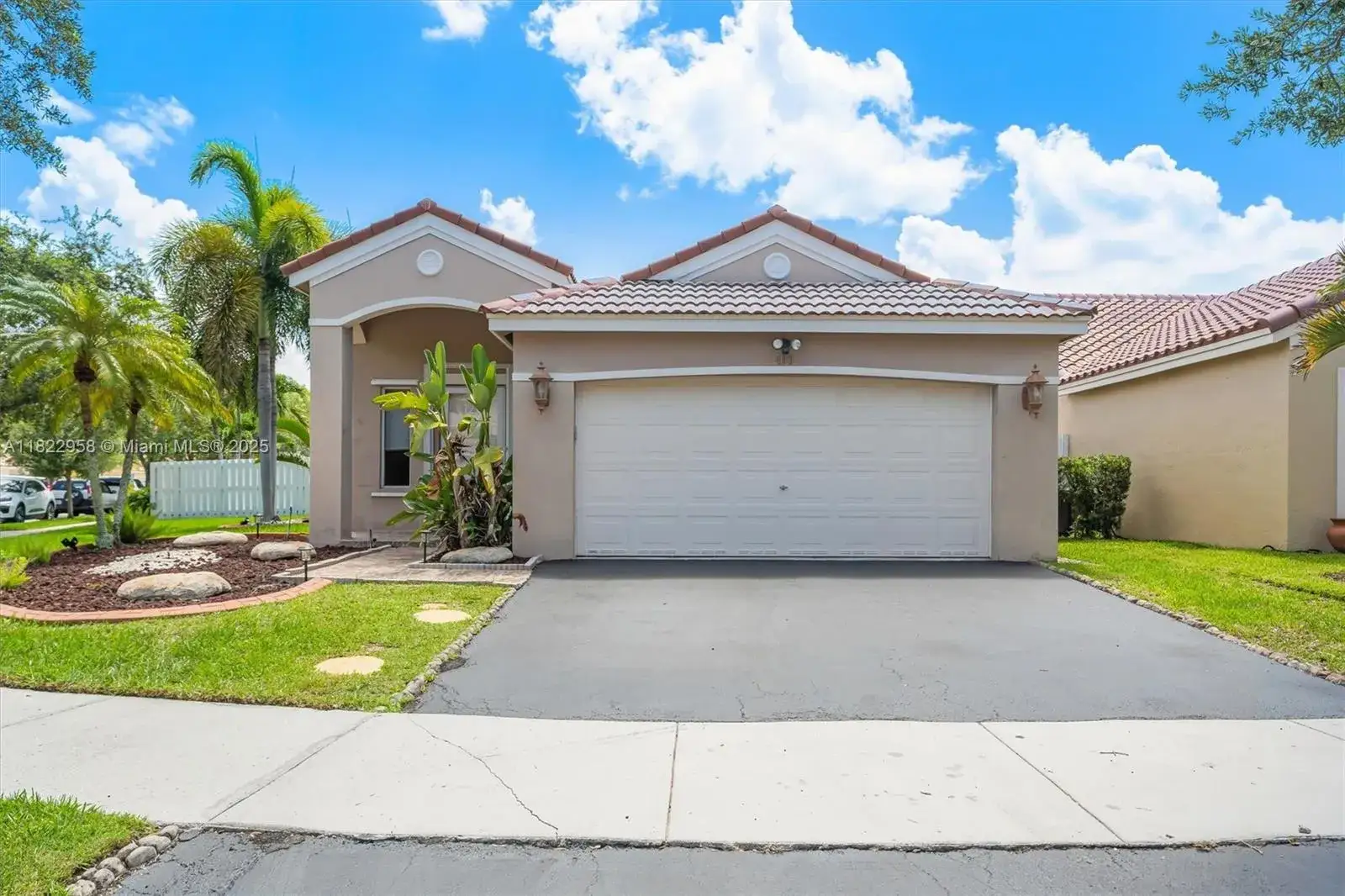 3 bedroom 2 bath Residential for sale at 490 Talavera Rd, Weston FL 33326