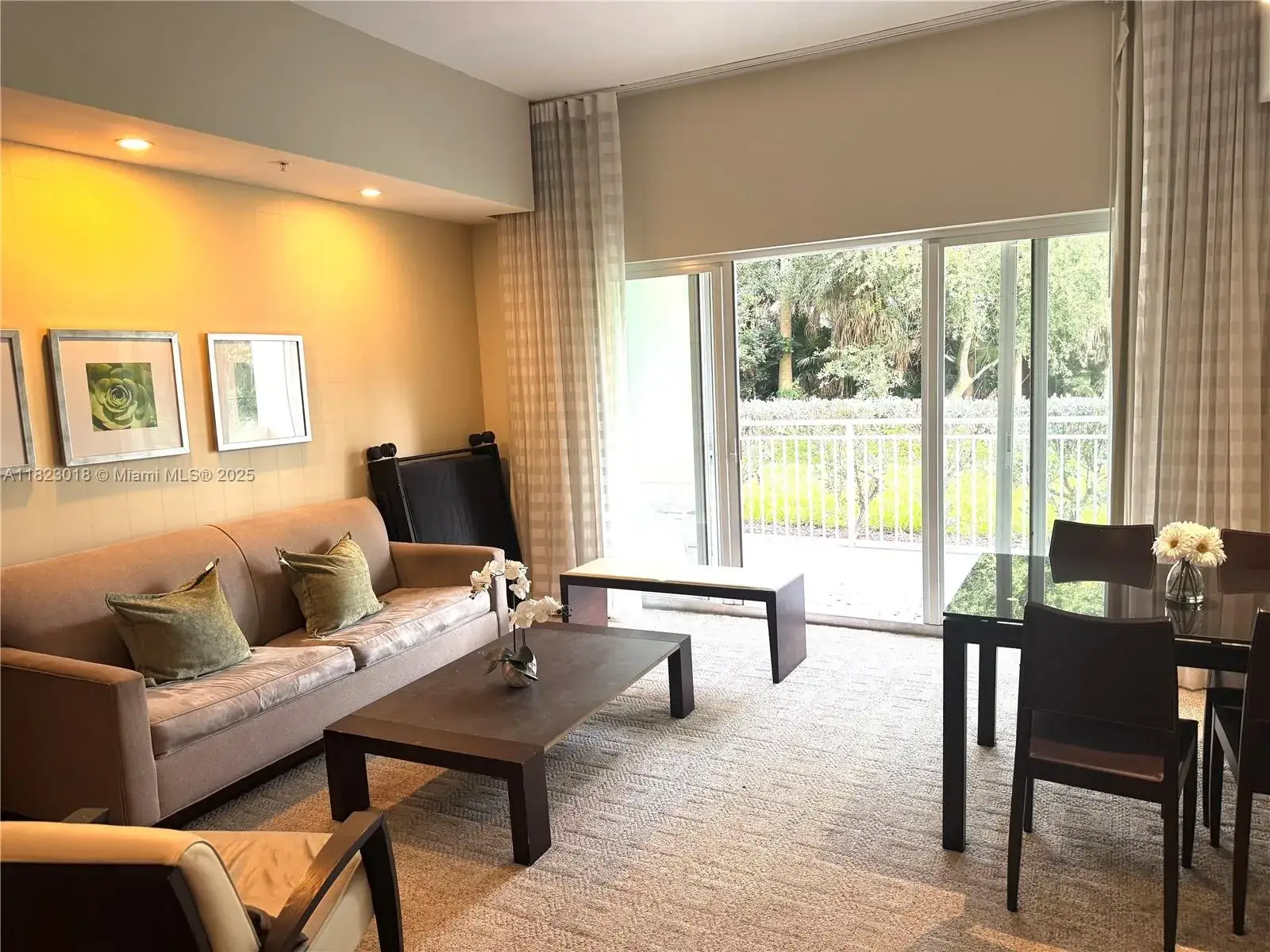 1 bedroom 1 bath Residential for sale at 5300 NW 87th Ave # 1507, Doral FL 33178
