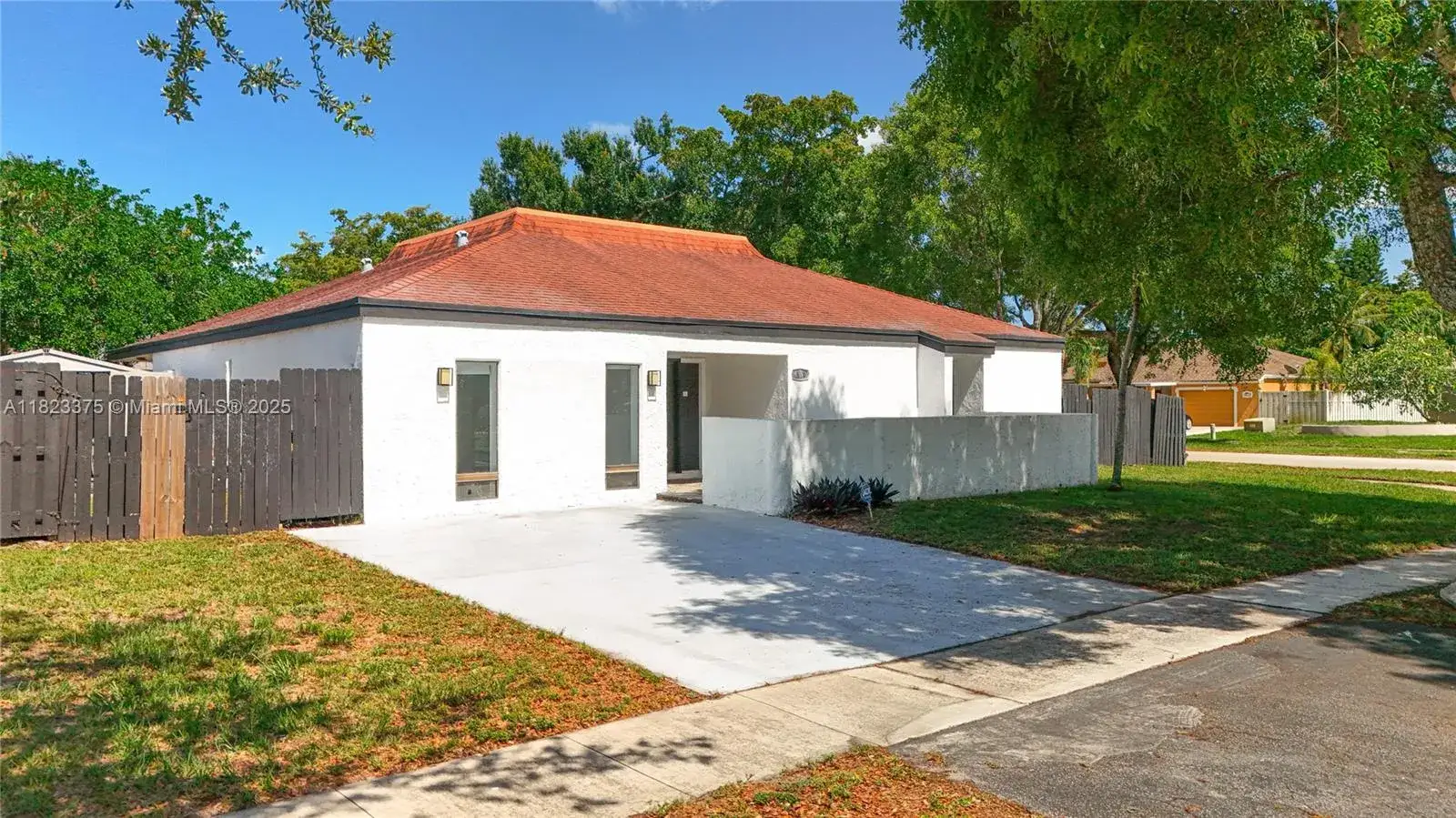 5 bedroom 2 bath Residential for sale at 4996 SW 95th Ave, Cooper City FL 33328