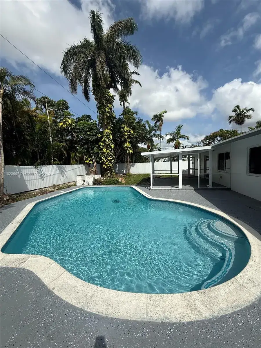 3 bedroom 2 bath Residential for sale at 9934 SW 195th St, Cutler Bay FL 33157