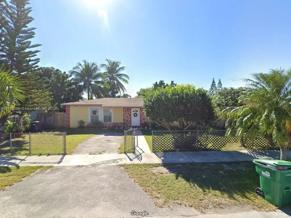 4 bedroom 2 bath Residential for sale at 15724 SW 304th Ter, Homestead FL 33033