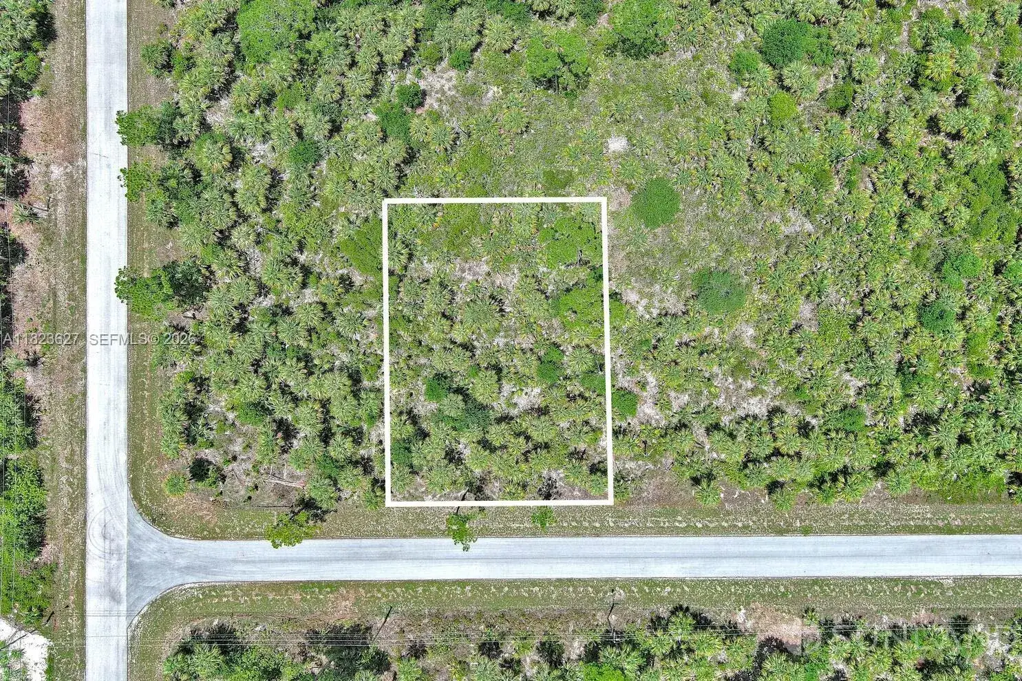Land/Boat Docks for sale at 134 S NAVARRA AVE, Lehigh Acres FL 33974