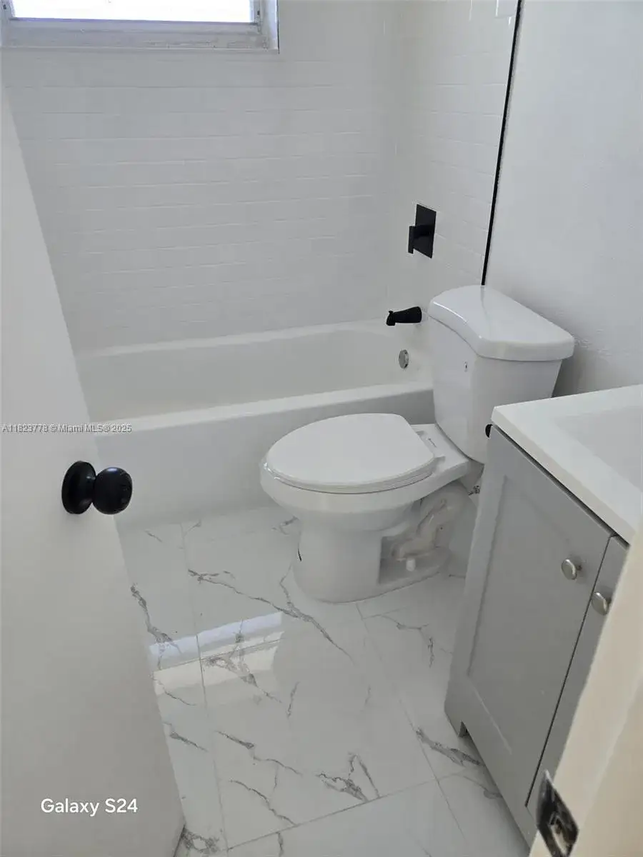 2 bedroom 1 bath Residential for sale at 1000 W 28 St # 17, Hialeah FL 33010