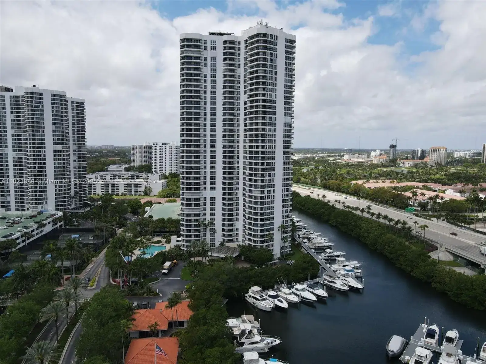 3 bedroom 3 bath Residential for sale at 3500 Mystic Pointe Dr # 401, Aventura FL 33180