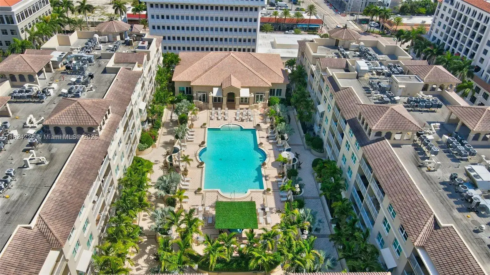 2 bedroom 2 bath Residential Lease for rent at 99 SE Mizner Blvd # 821, Boca Raton FL 33432