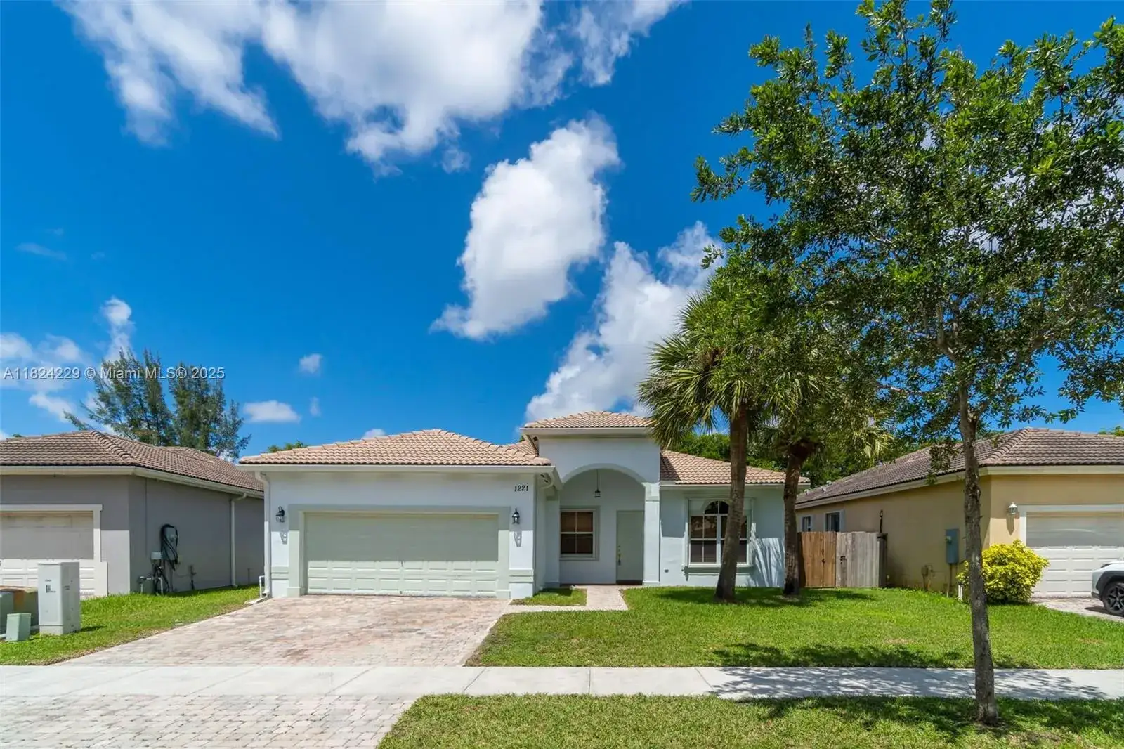 4 bedroom 3 bath Residential Lease for rent at 1221 SE 17th Ave, Homestead FL 33035