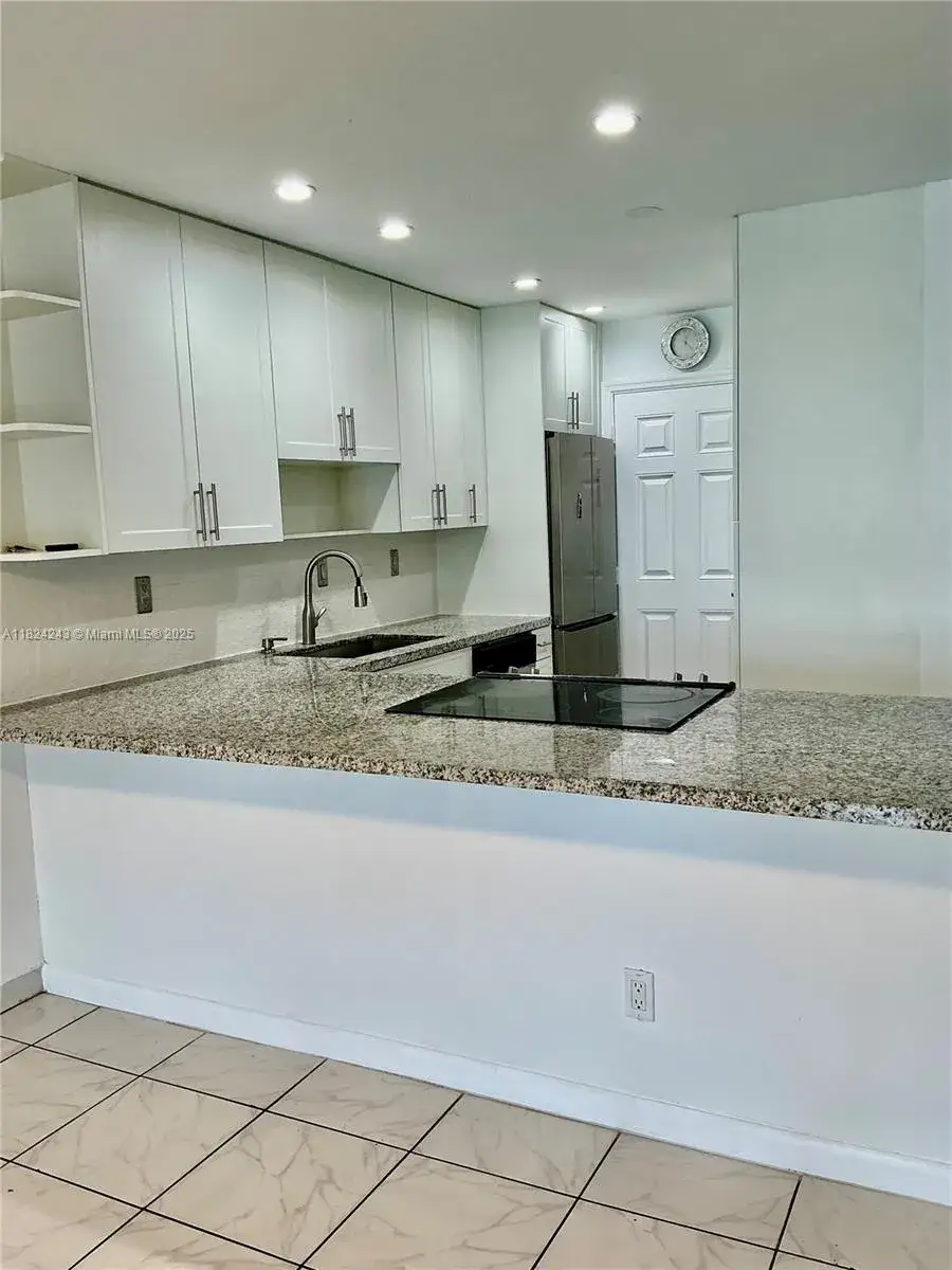 2 bedroom 2 bath Residential for sale at 1160 NE 191st St # 32, Miami FL 33179