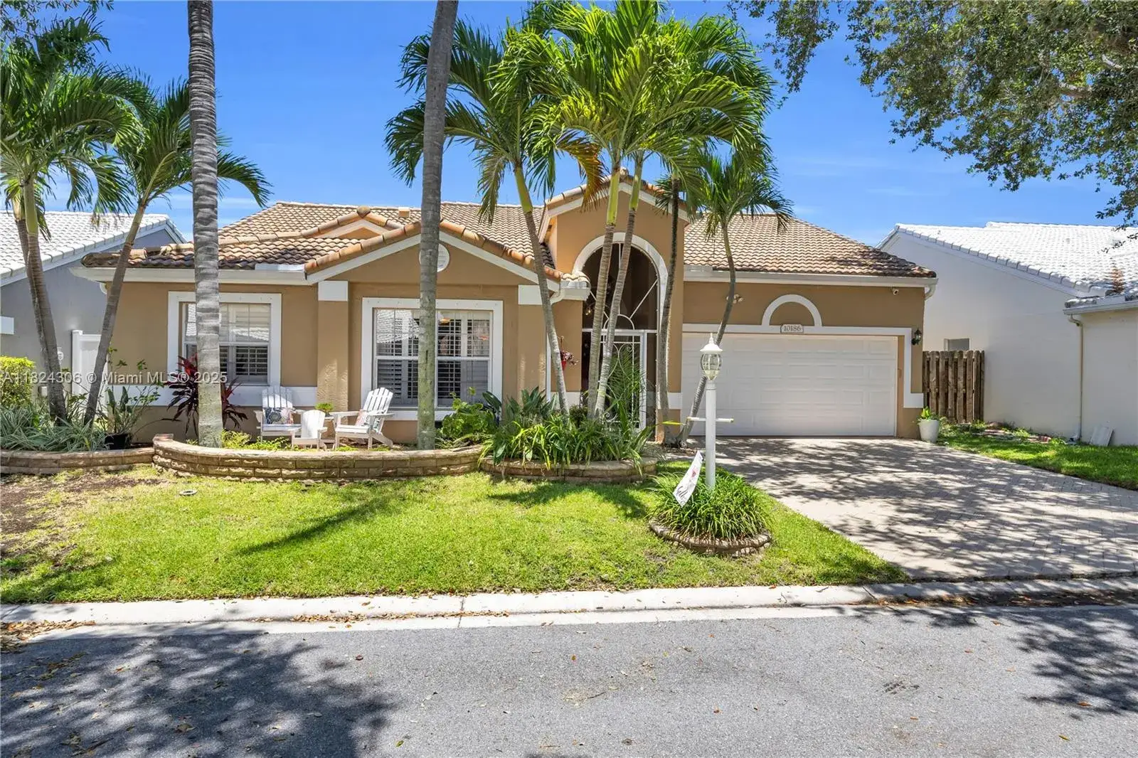 3 bedroom 2 bath Residential for sale at 10186 Balsa Way, Palm Beach Gardens FL 33410