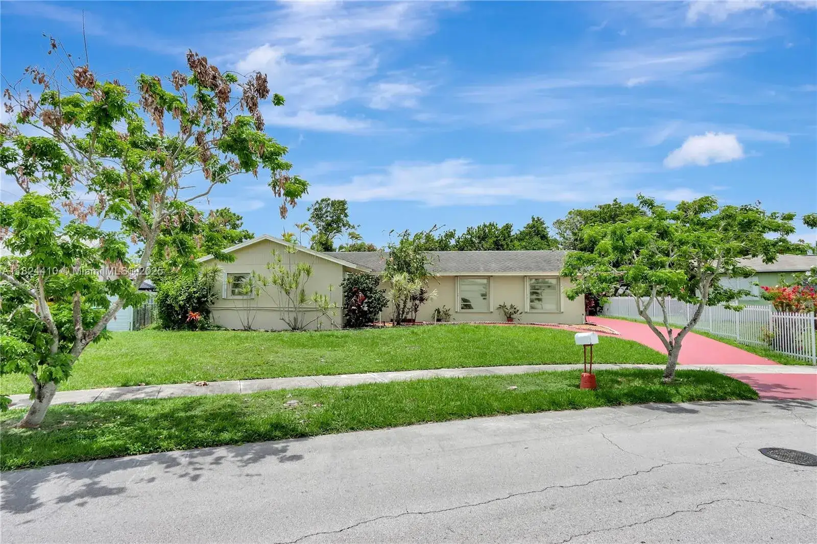 4 bedroom 2 bath Residential Lease for rent at 10730 SW 171st St, Miami FL 33157
