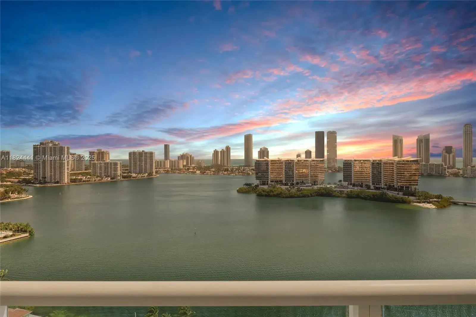 3 bedroom 3 bath Residential for sale at 3301 NE 183rd St # 2203, Aventura FL 33160