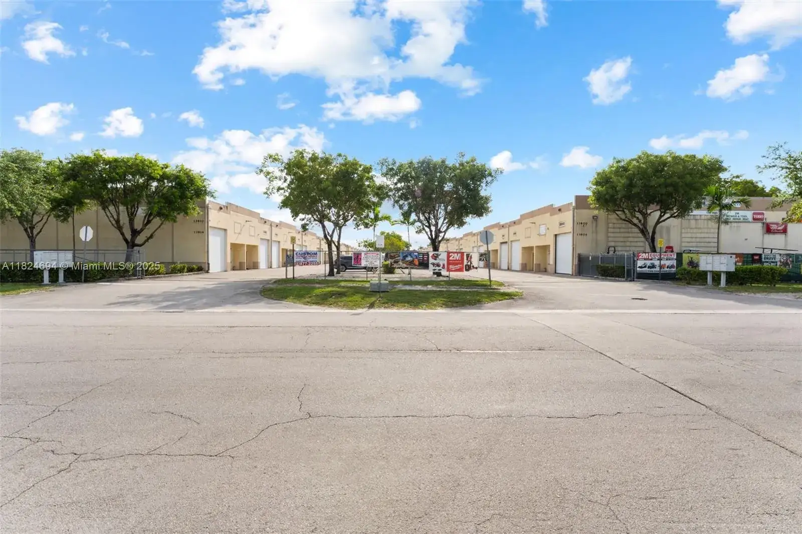 Commercial Sale for sale at 13816 SW 142nd Ave # 33, Miami FL 33186