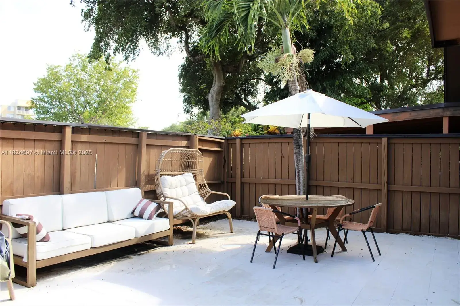 2 bedroom 2 bath Residential for sale at 9341 SW 130th St, Miami FL 33176