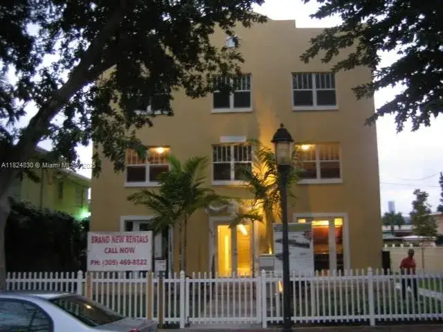 1 bedroom 1 bath Residential Lease for rent at 843 SW 13th AV # 301, Miami FL 33135