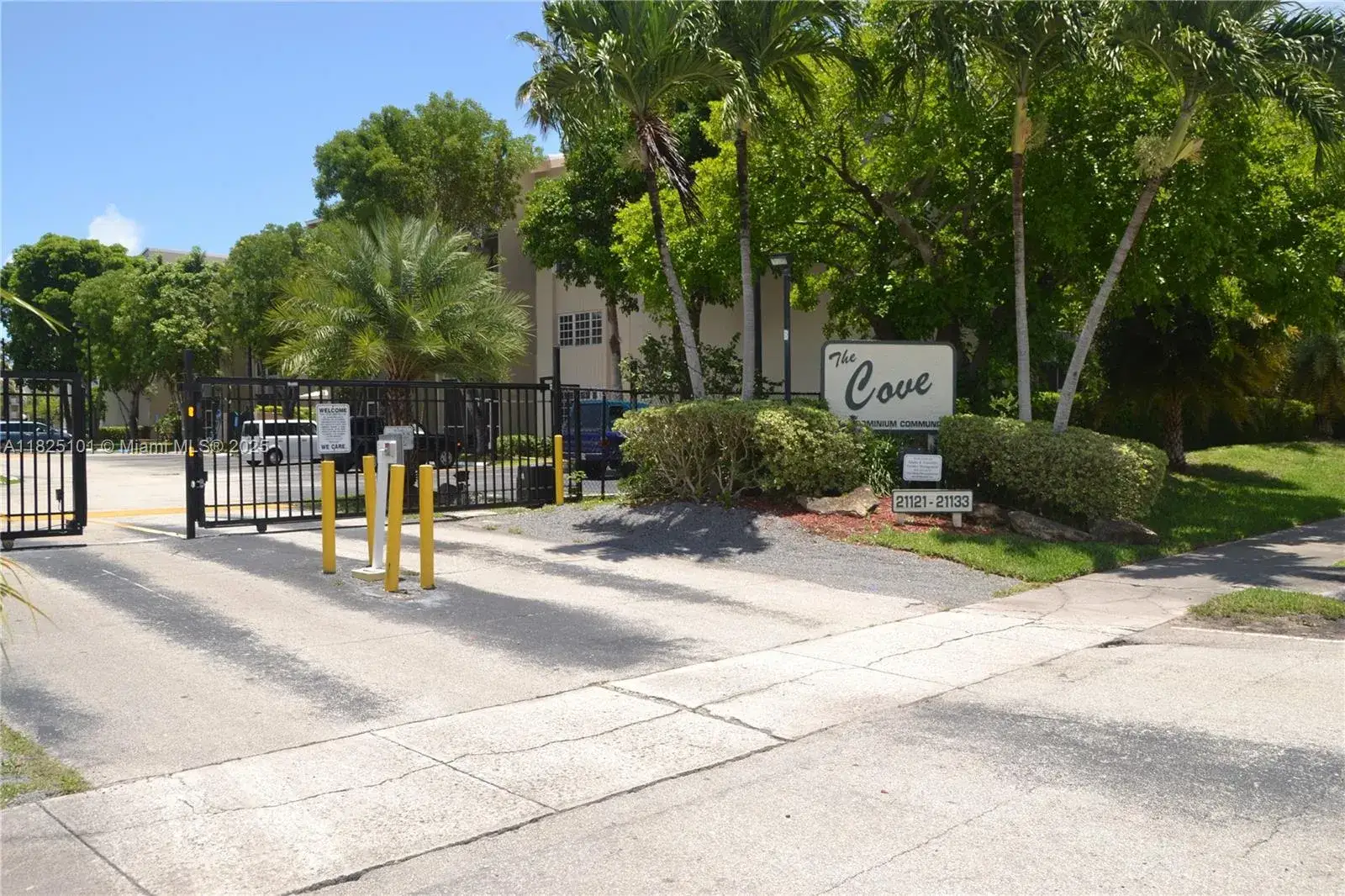 1 bedroom 1 bath Residential Lease for rent at 21133 SW 85th Ave # 209, Cutler Bay FL 33189