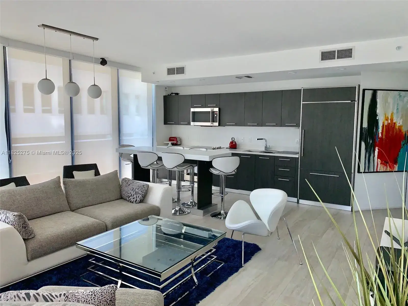 2 bedroom 2 bath Residential for sale at 55 SW 9th St # 2706, Miami FL 33130