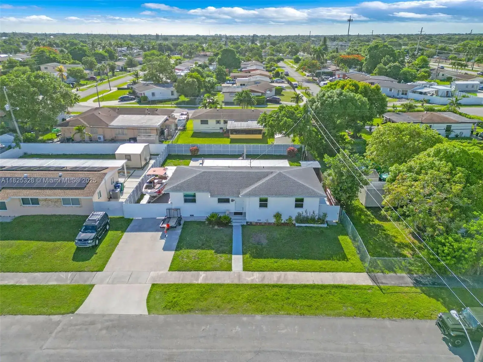 3 bedroom 2 bath Residential for sale at 15041 Pierce St, Miami FL 33176