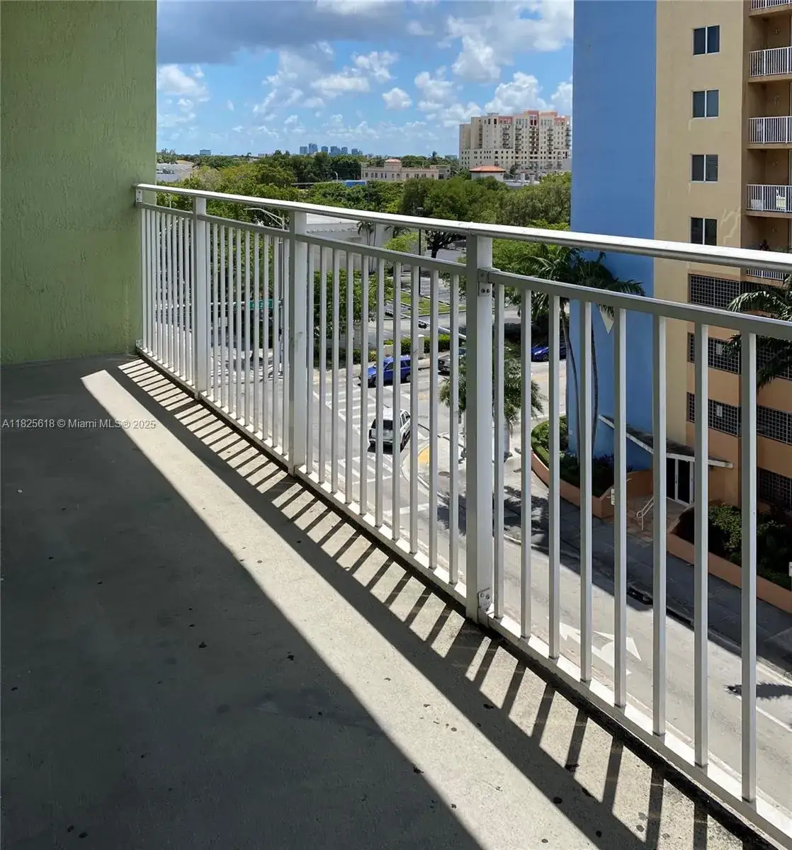 1 bedroom 1 bath Residential for sale at 219 NW 12th Ave # 505, Miami FL 33128