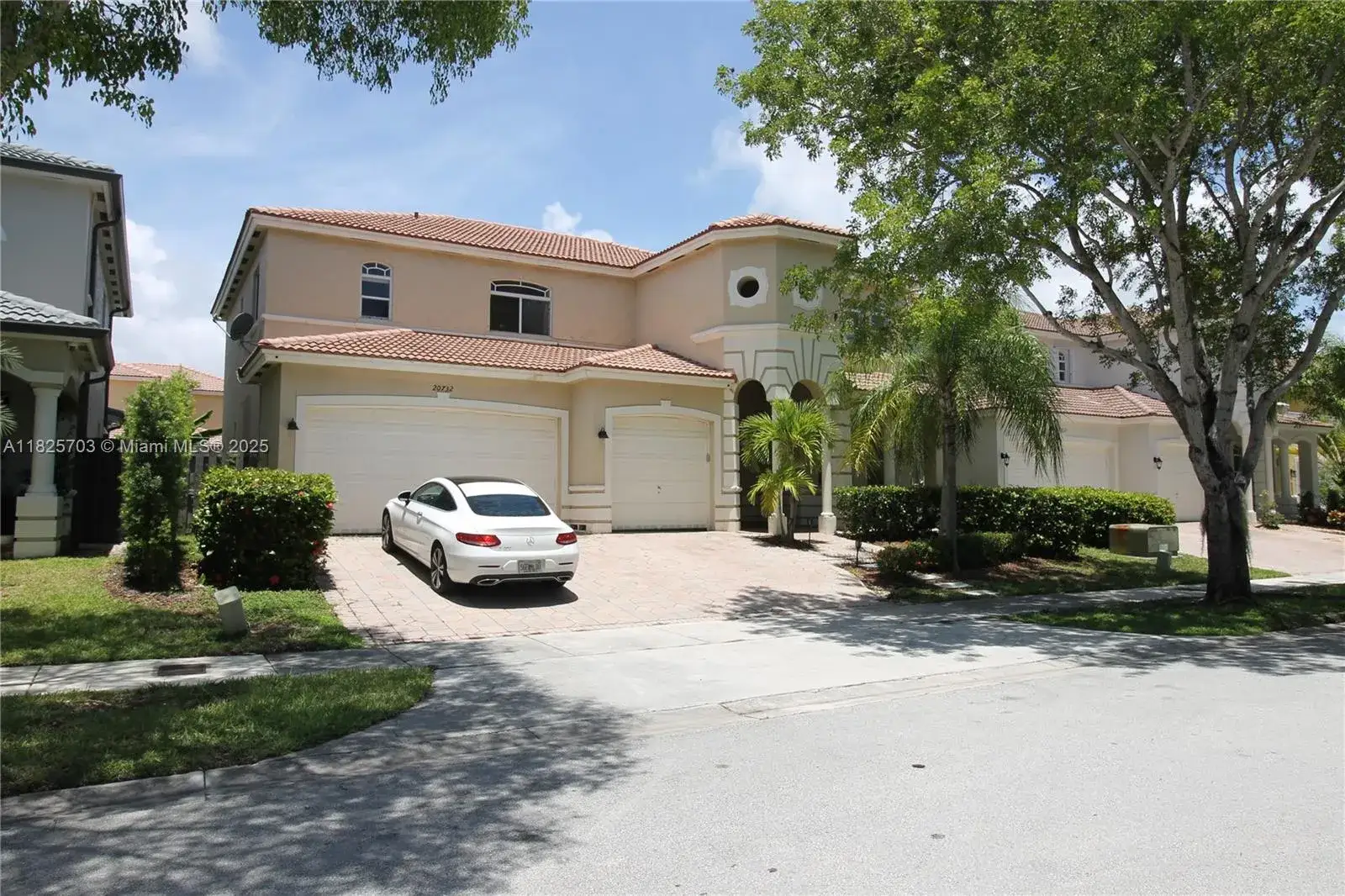 5 bedroom 3 bath Residential Lease for rent at 20732 SW 87th Ct, Cutler Bay FL 33189