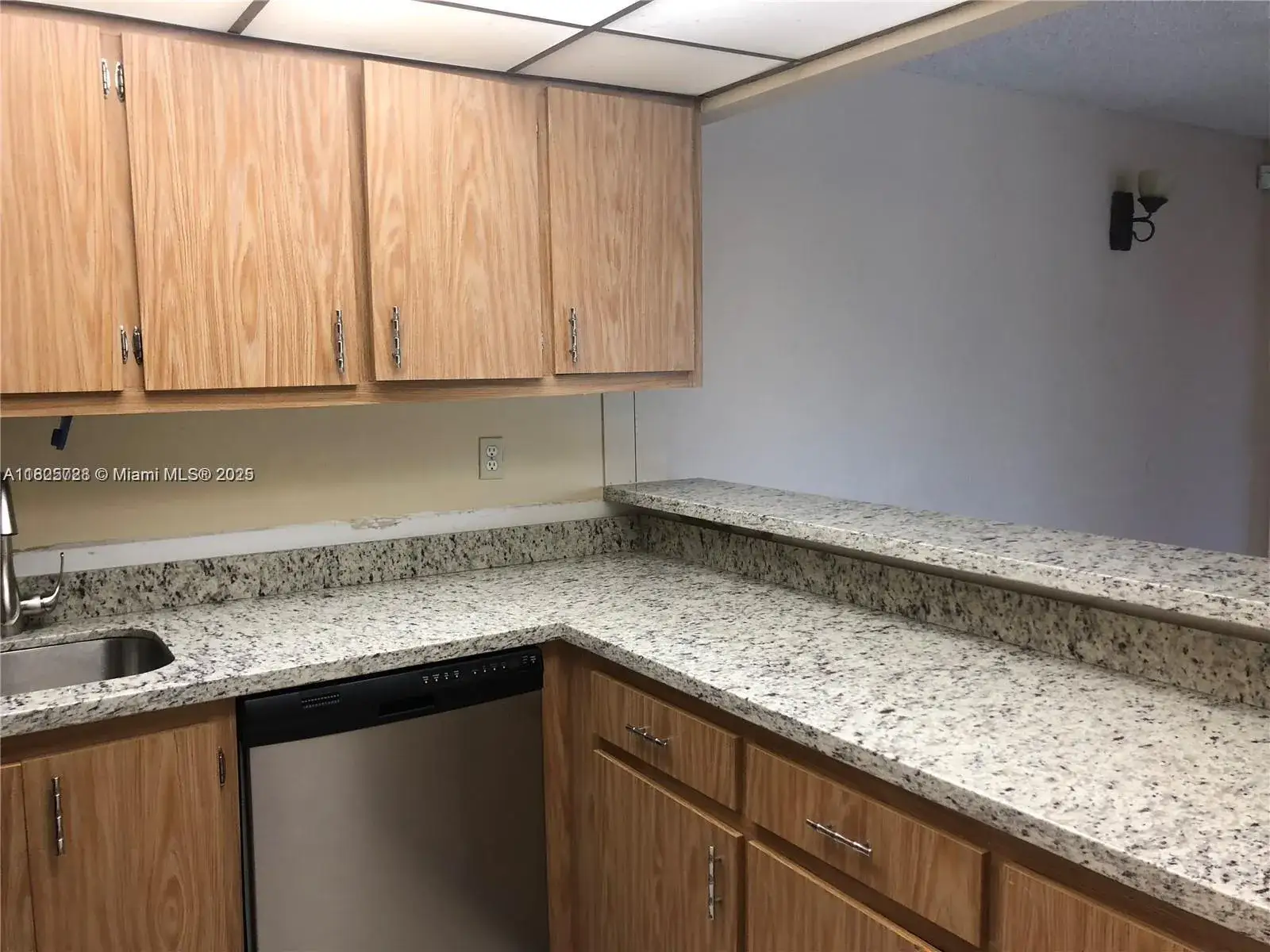 2 bedroom 2 bath Residential for sale at 5995 Washington St # 233, Hollywood FL 33023