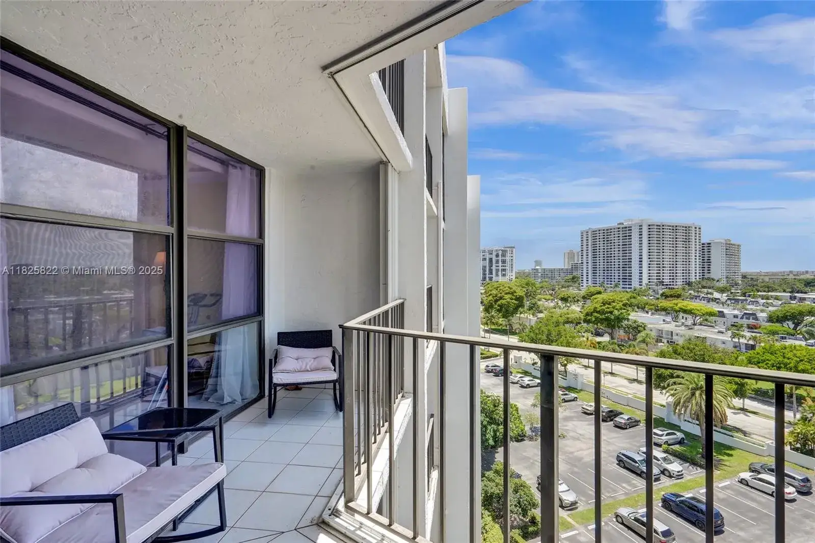 1 bedroom 1 bath Residential Lease for rent at 800 Parkview Dr # 911, Hallandale Beach FL 33009