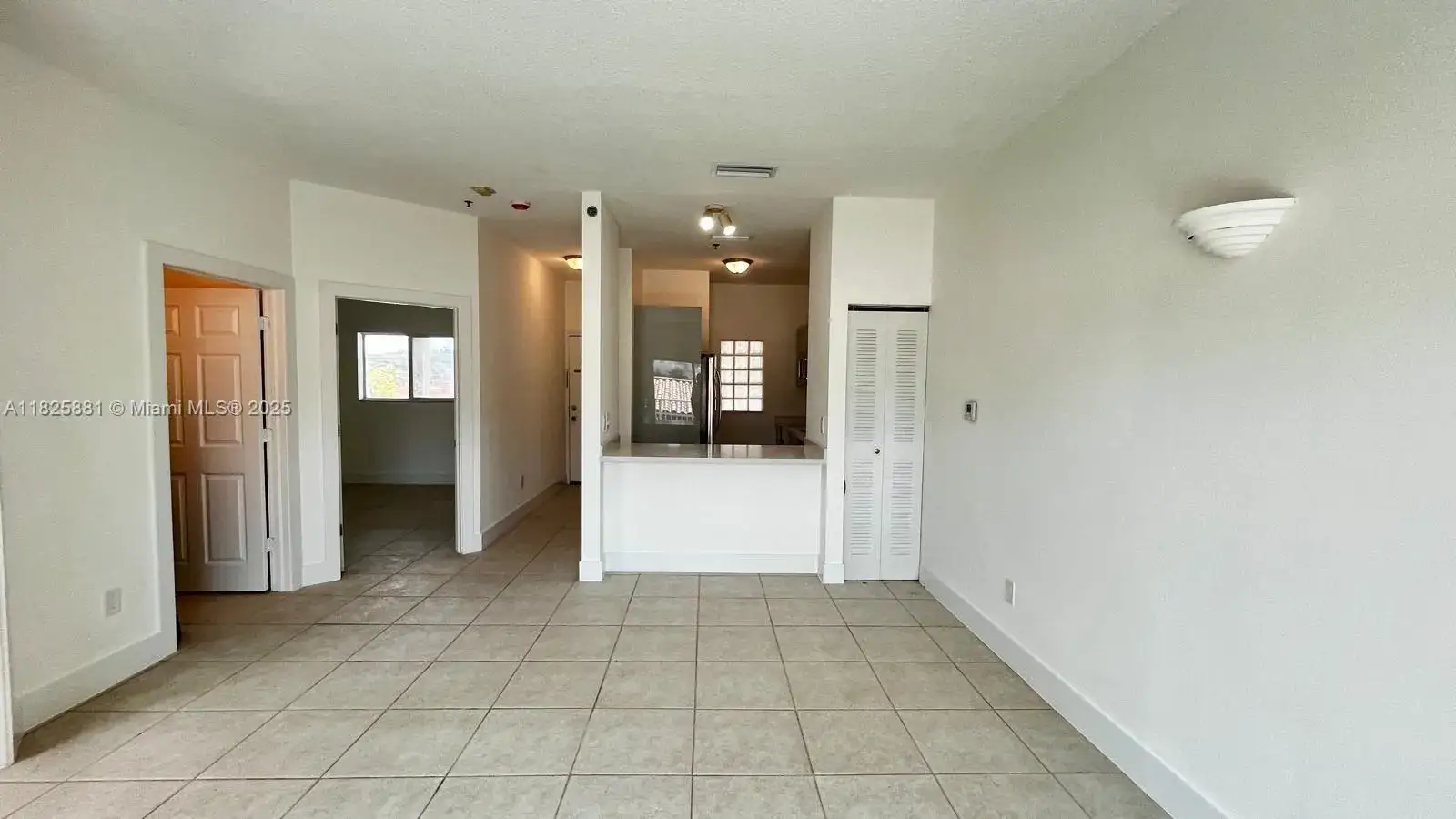 2 bedroom 1 bath Residential Lease for rent at 695 SW 11th St # 304, Miami FL 33129
