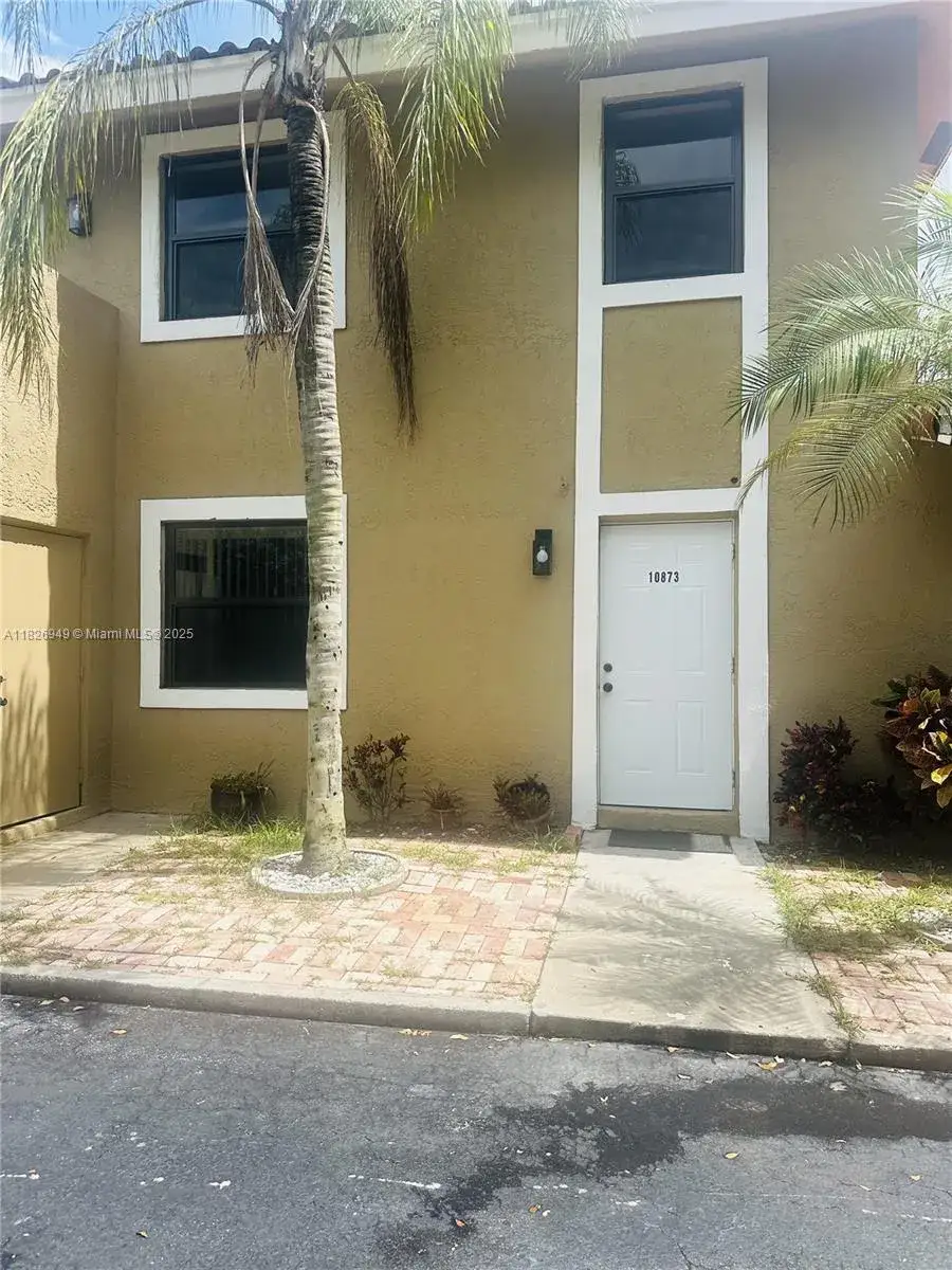 3 bedroom 2 bath Residential Lease for rent at 10873 NW 45th St, Coral Springs FL 33065
