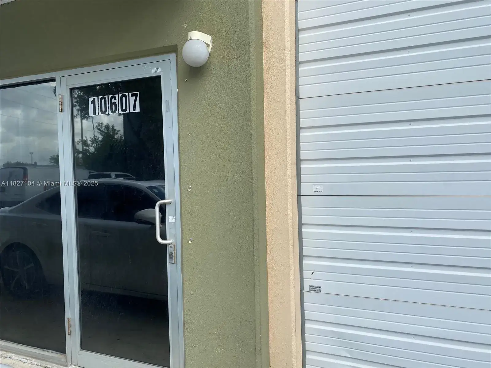 Commercial Sale for sale at 10601 NW 122nd St # 3, Medley FL 33178