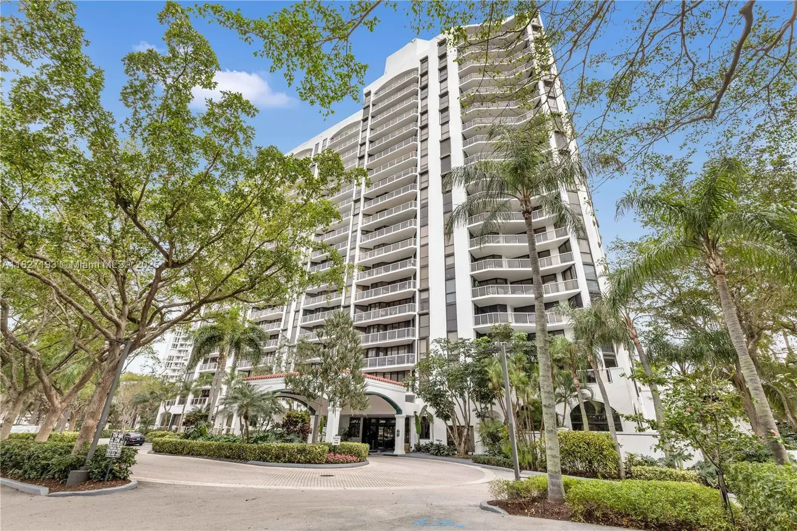 2 bedroom 2 bath Residential Lease for rent at 3640 Yacht Club Dr # 503, Aventura FL 33180