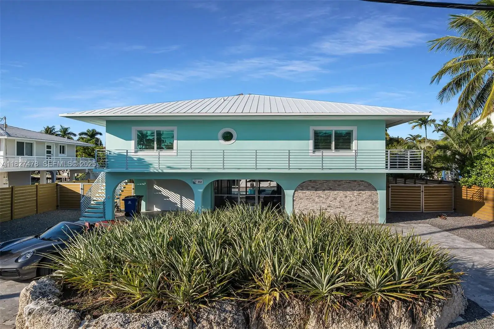 3 bedroom 3 bath Residential Lease for rent at 232 W Seaview Dr, Duck FL 33050