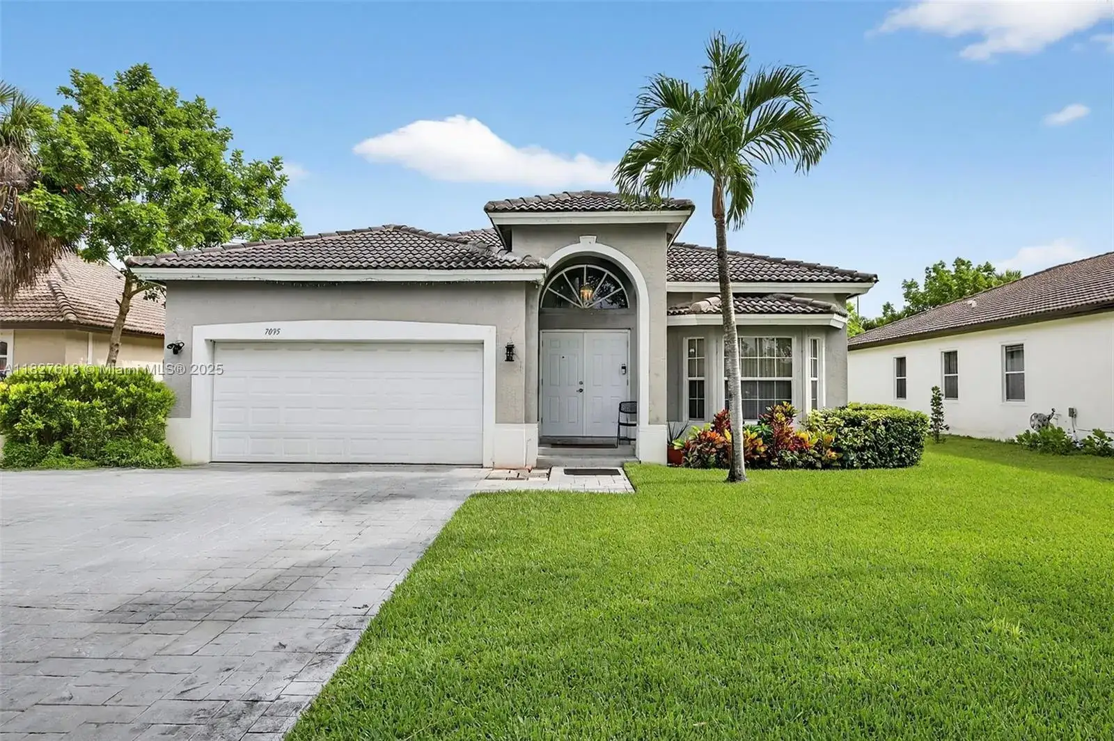3 bedroom 2 bath Residential for sale at 7095 E Tropical Way, Plantation FL 33317