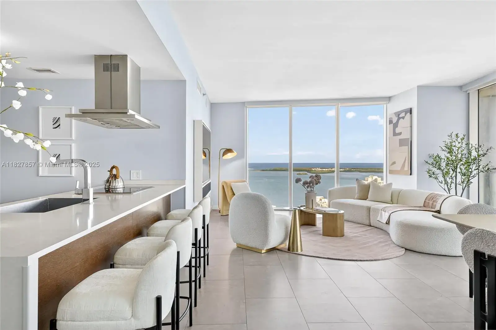 3 bedroom 2 bath Residential for sale at 495 Brickell Ave # 3901, Miami FL 33131