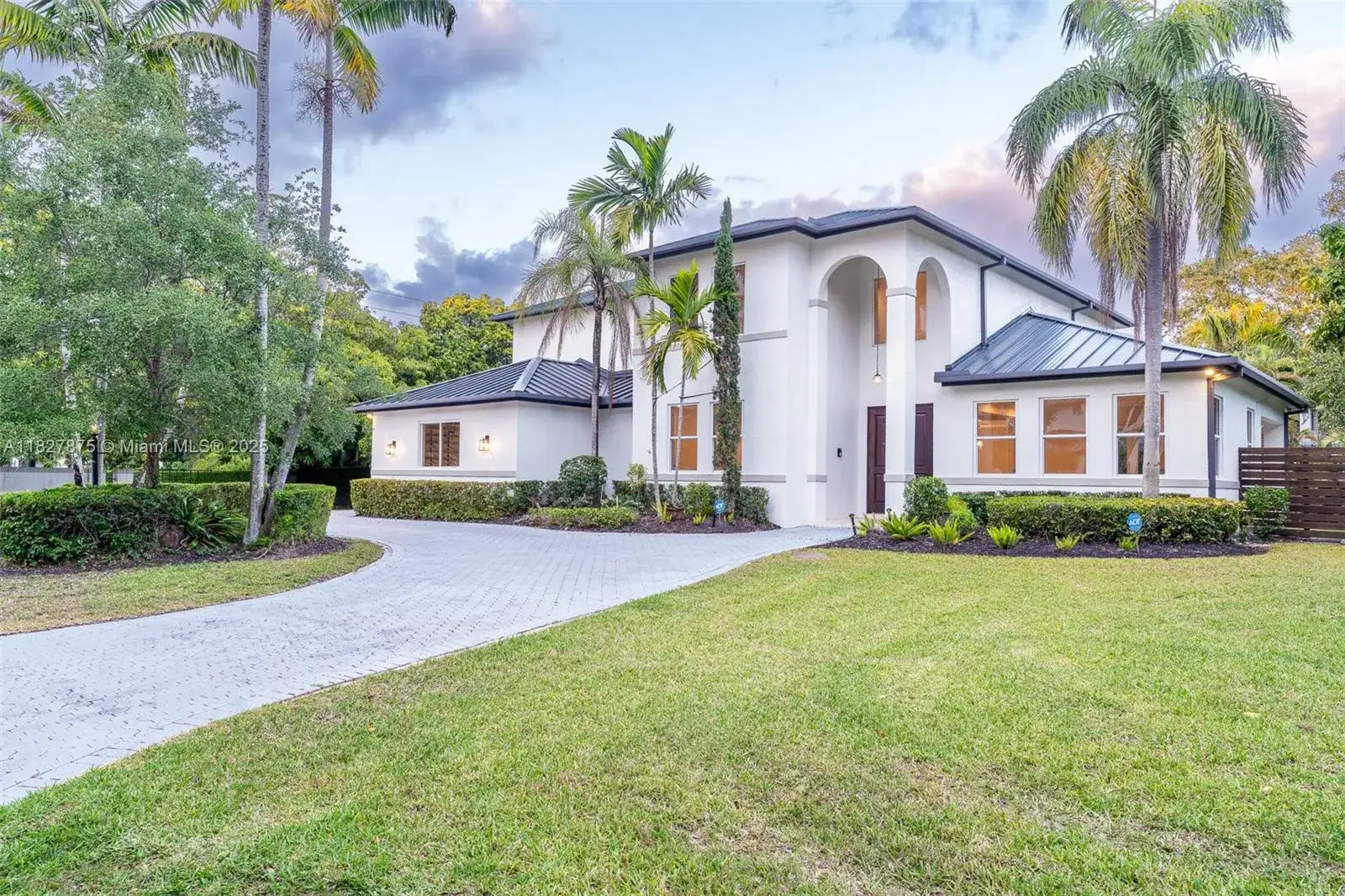 4 bedroom 4 bath Residential for sale at 11211 SW 82nd Pl, Miami FL 33156