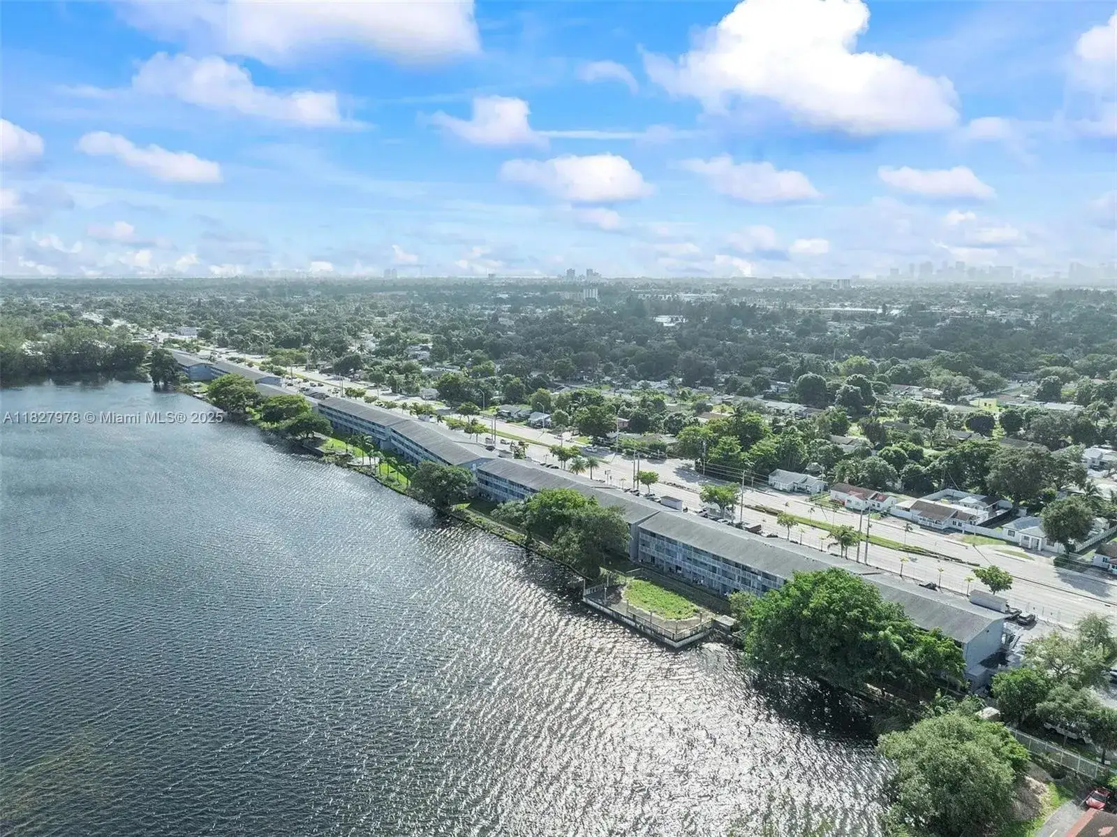 1 bedroom 1 bath Residential Lease for rent at 1401 NW 103rd St # 139, Miami FL 33147