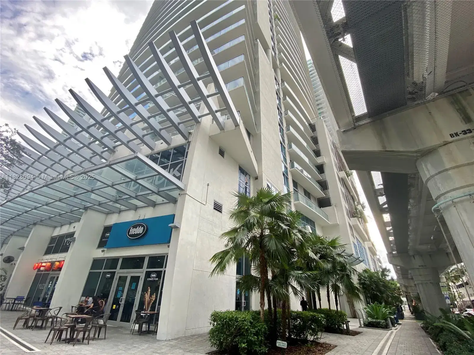 2 bedroom 2 bath Residential Lease for rent at 1100 S Miami Ave # 2104, Miami FL 33130