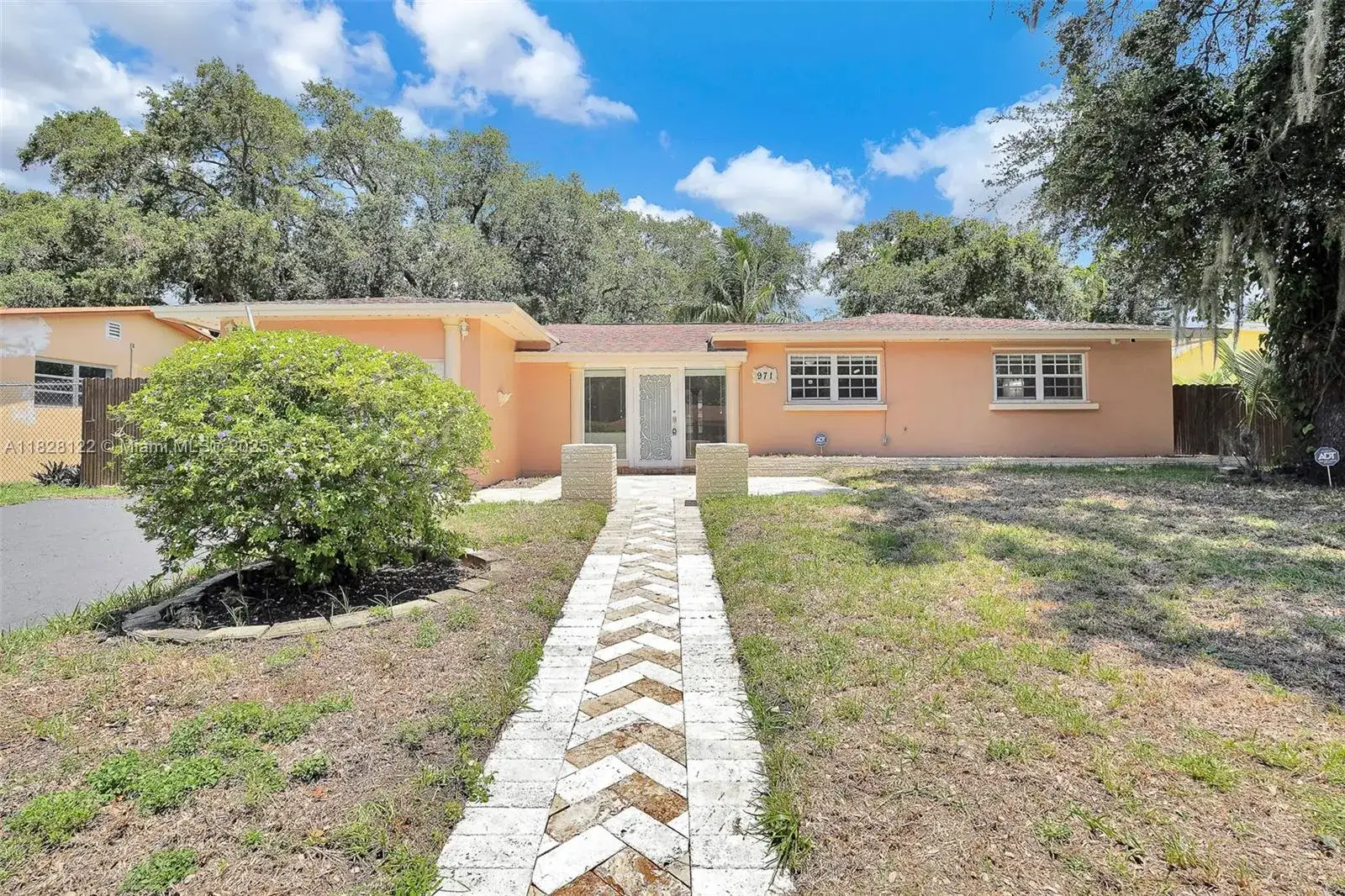 3 bedroom 2 bath Residential for sale at 971 NE 153rd St, Miami FL 33162