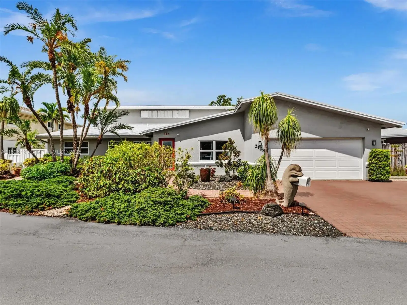 3 bedroom 3 bath Residential for sale at 2108 NE 24th St, Wilton Manors FL 33305