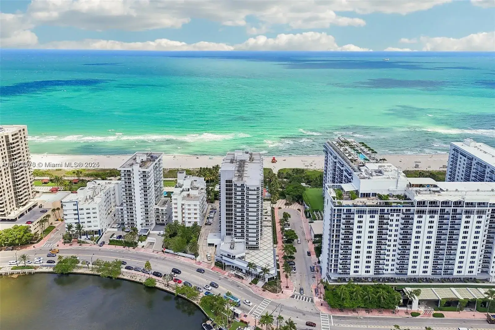 2 bedroom 2 bath Residential for sale at 2401 Collins Ave # 1011, Miami Beach FL 33140