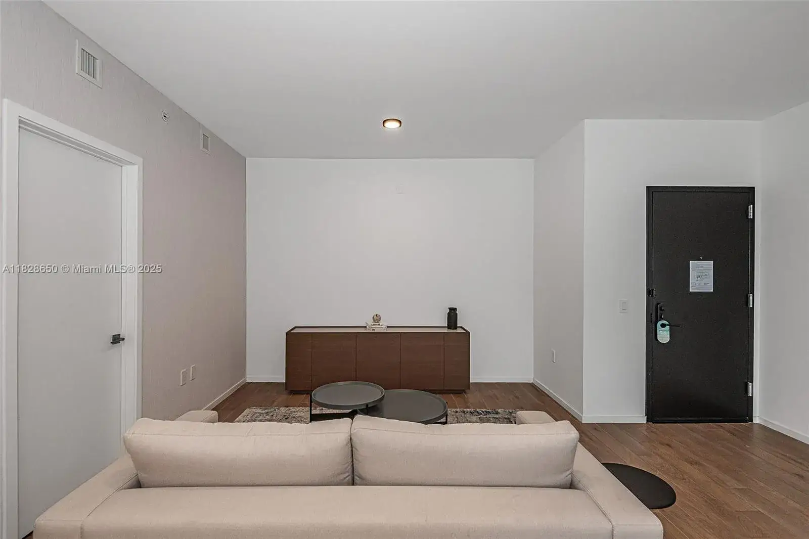 3 bedroom 3 bath Residential for sale at 398 NE 5th St # 3717, Miami FL 33132