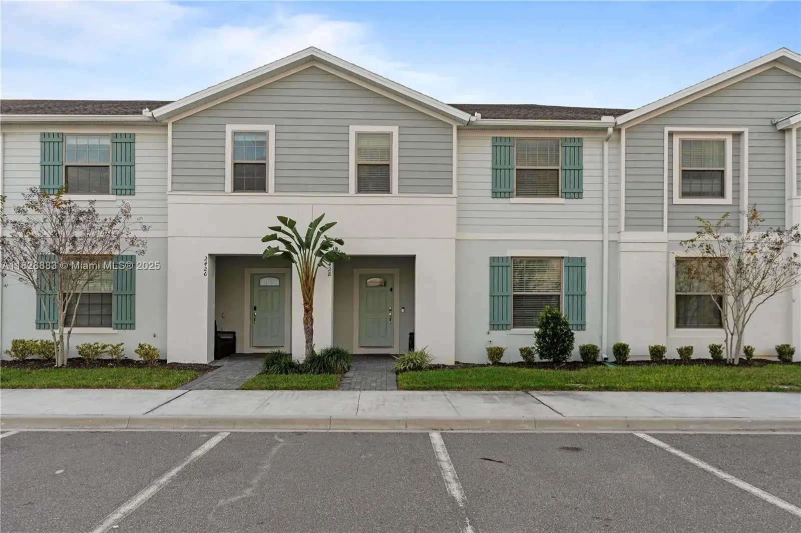 5 bedroom 4 bath Residential Lease for rent at 2428 Dubai Street, Kissimmee FL 34747