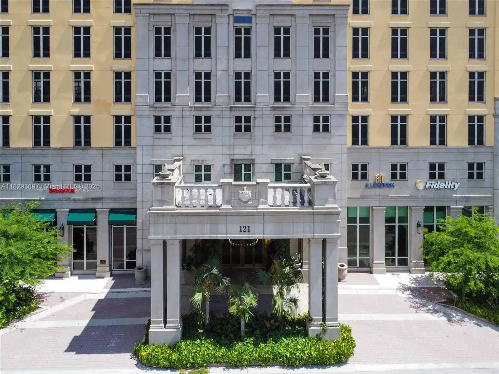 Commercial Sale for sale at 121 Alhambra Cir # 1000, Coral Gables FL 33134