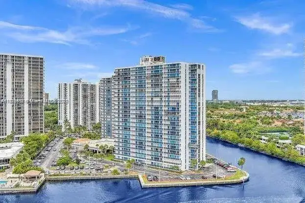 1 bedroom 1 bath Residential for sale at 20515 E Country Club Dr # 248, Aventura FL 33180