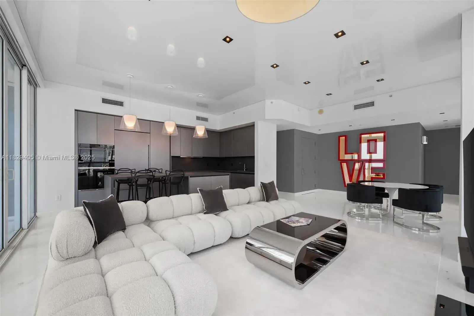 2 bedroom 2 bath Residential Lease for rent at 50 S Pointe Dr # 2605, Miami Beach FL 33139