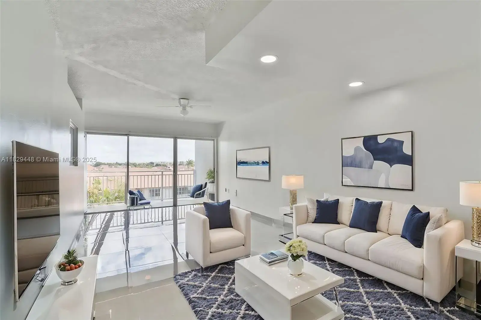 2 bedroom 2 bath Residential for sale at 9375 Fontainebleau Blvd # L420, Miami FL 33172