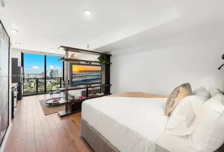 1 bath Residential for sale at 398 NE 5th St # 4207, Miami FL 33132