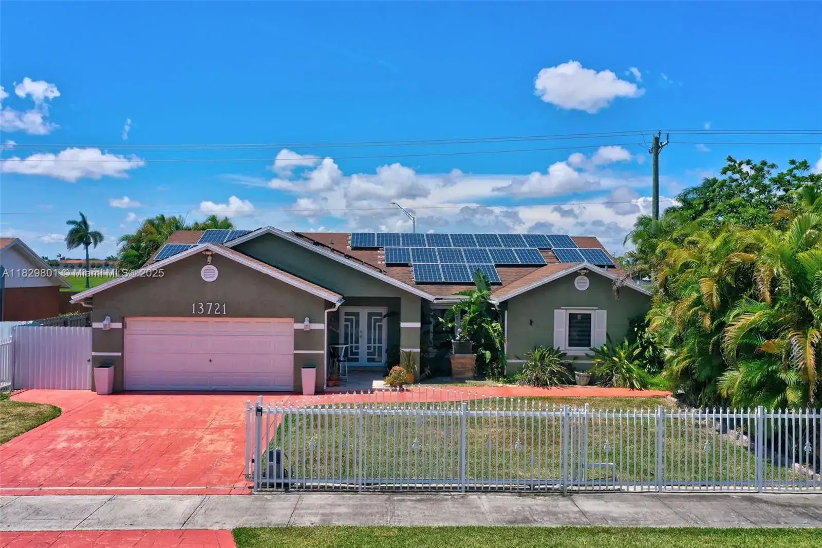 3 bedroom 2 bath Residential for sale at 13721 SW 280th Ter, Homestead FL 33033