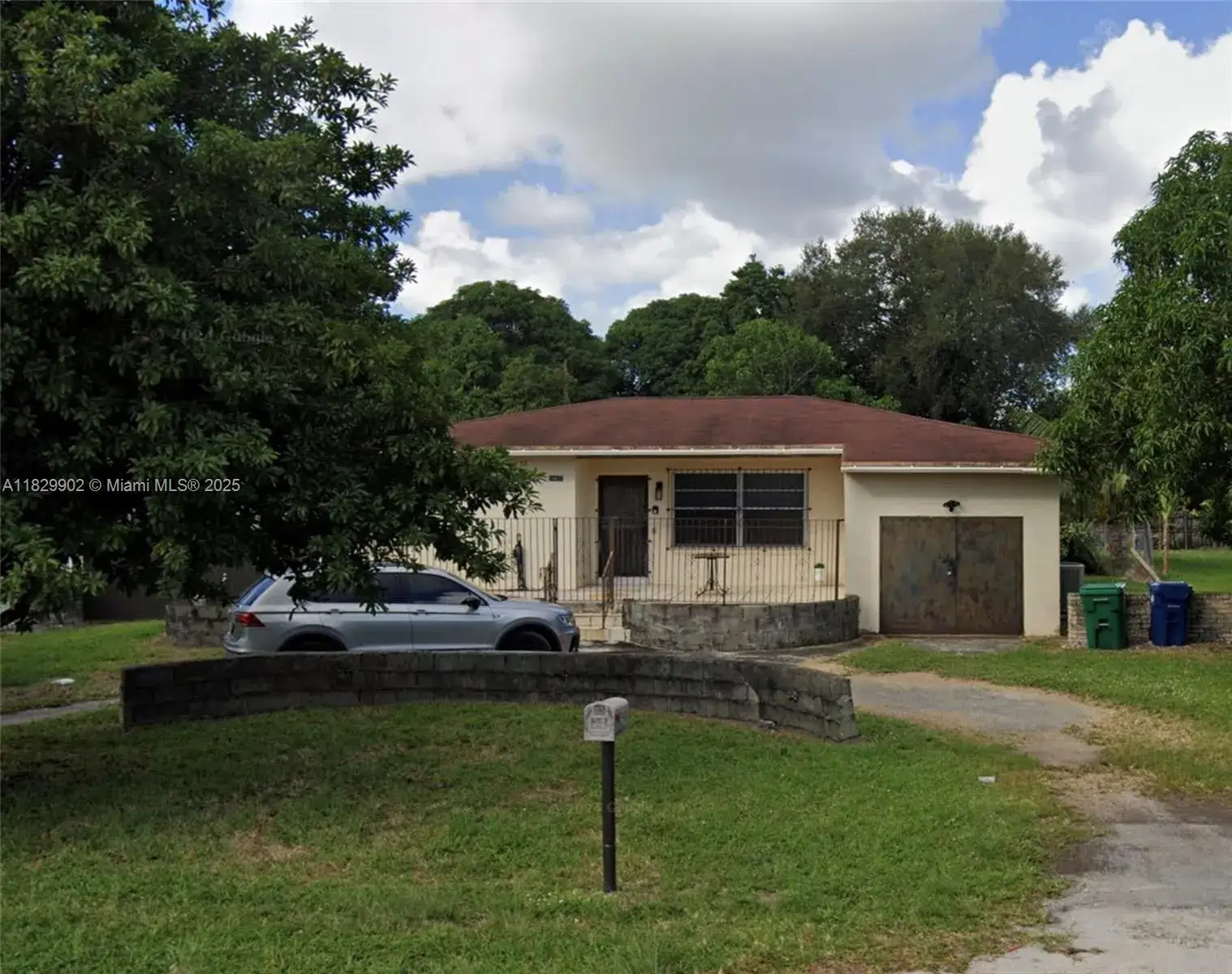 3 bedroom 2 bath Residential for sale at 14430 N Miami Ave, Miami FL 33168