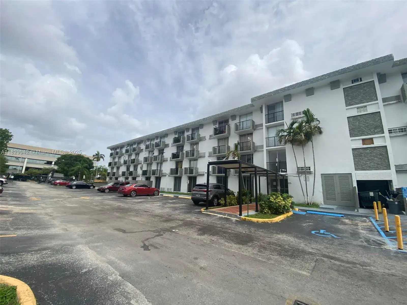 1 bath Residential for sale at 16450 NW 2nd Ave # 302, Miami FL 33169