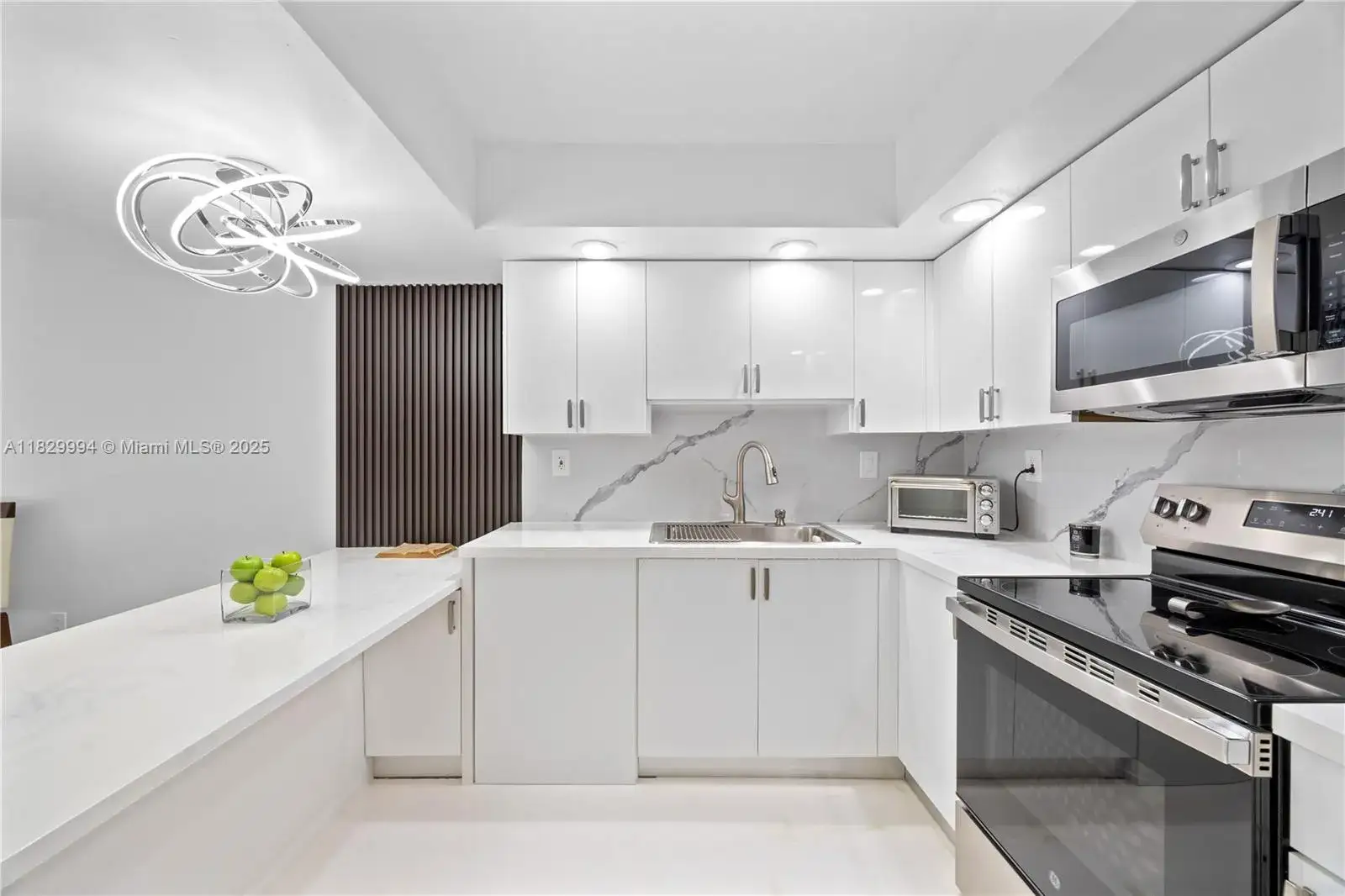 2 bedroom 2 bath Residential for sale at 8810 SW 132nd Pl, Miami FL 33186